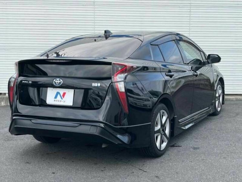 PRIUS-18