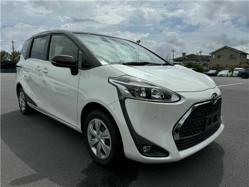 TOYOTA　SIENTA