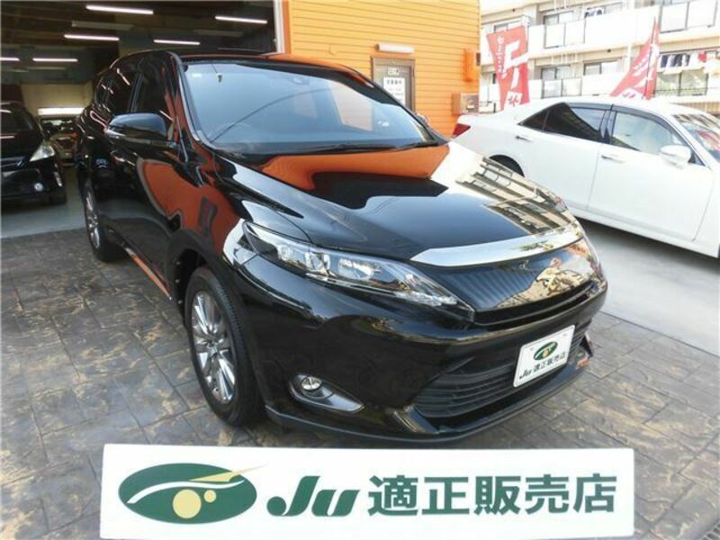 TOYOTA　HARRIER