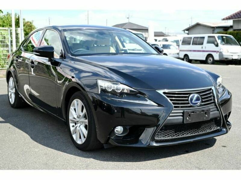 LEXUS　IS