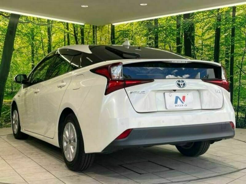 PRIUS-17