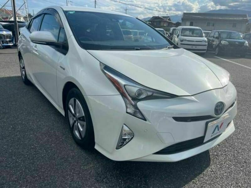 PRIUS-16