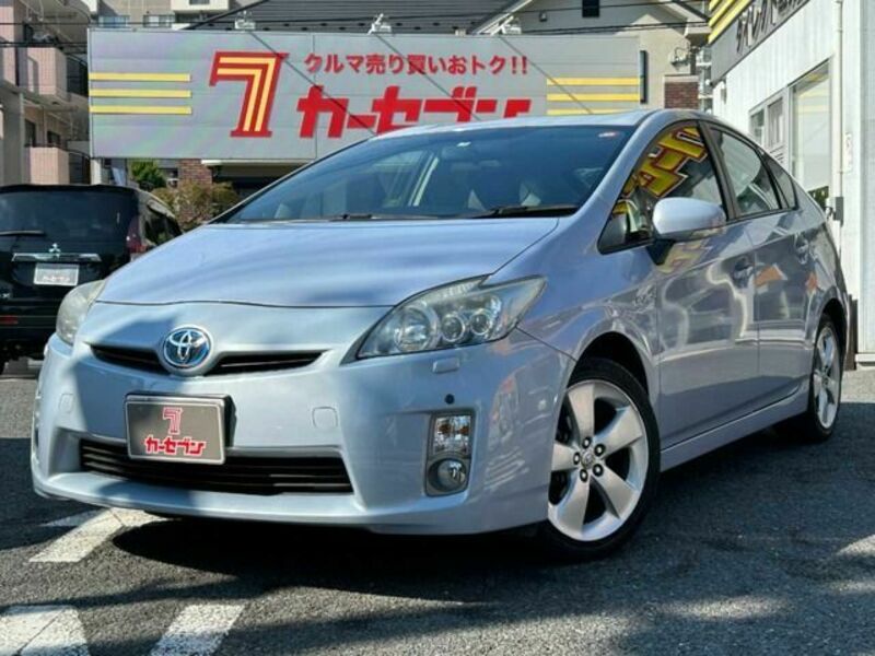 TOYOTA　PRIUS