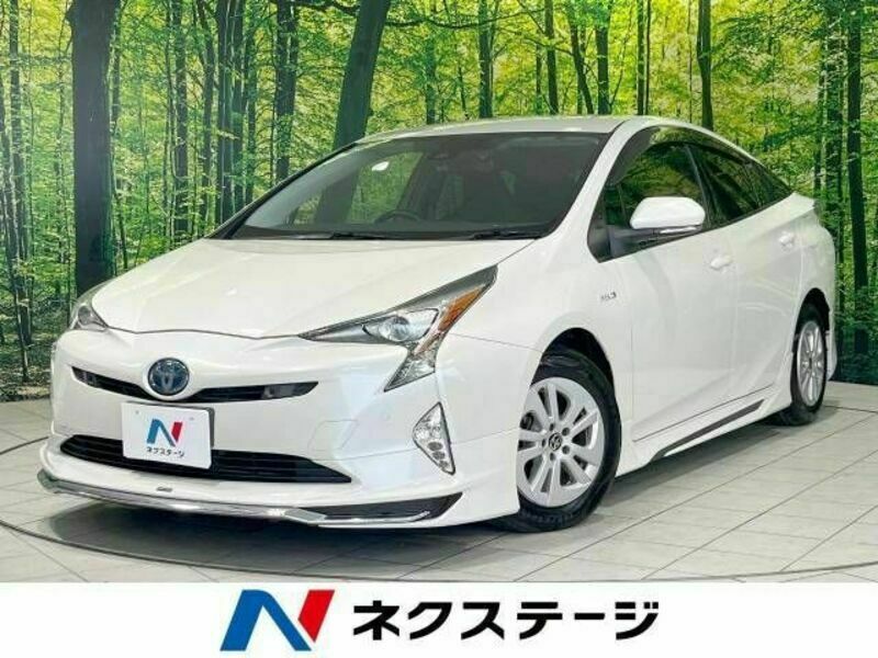 TOYOTA　PRIUS