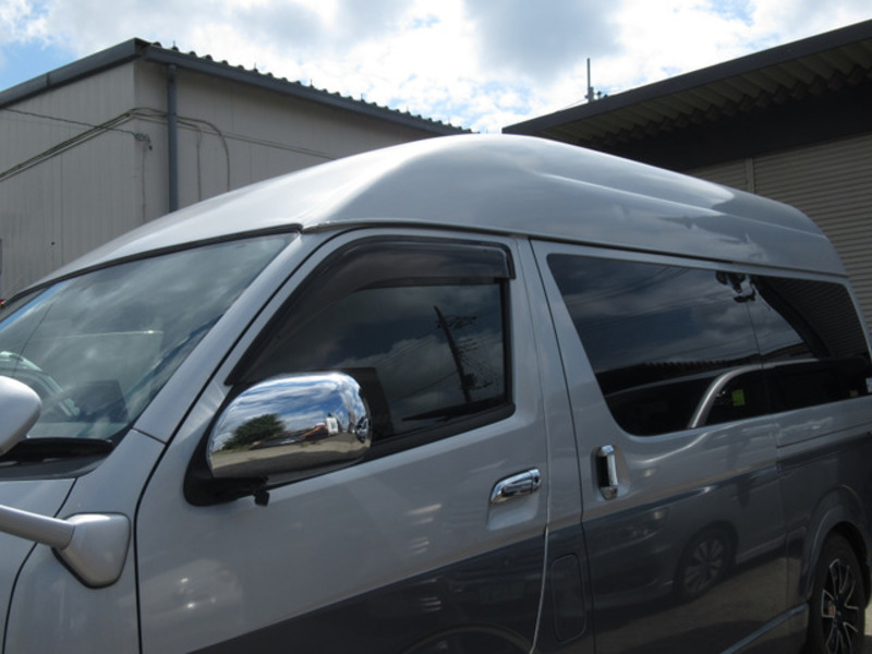 HIACE-9