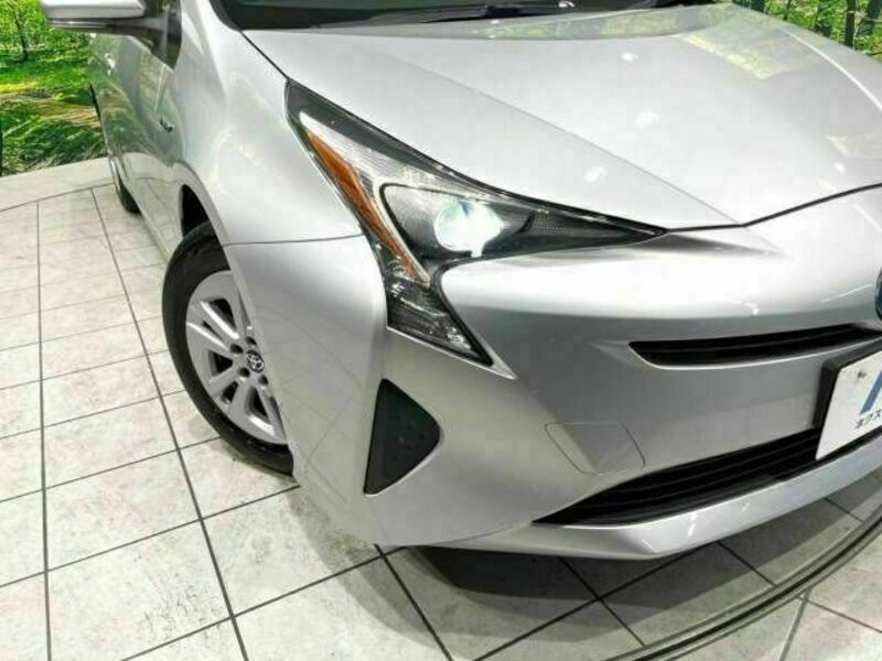 PRIUS-12