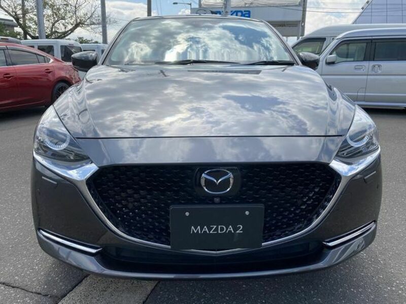 MAZDA2-1