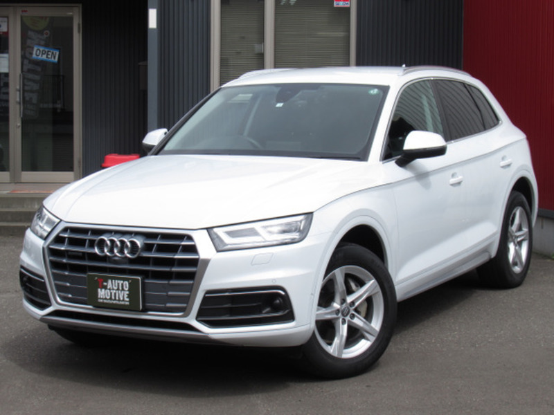 AUDI　Q5