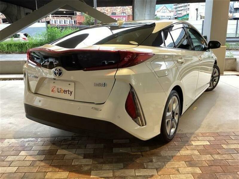 PRIUS PHV-3