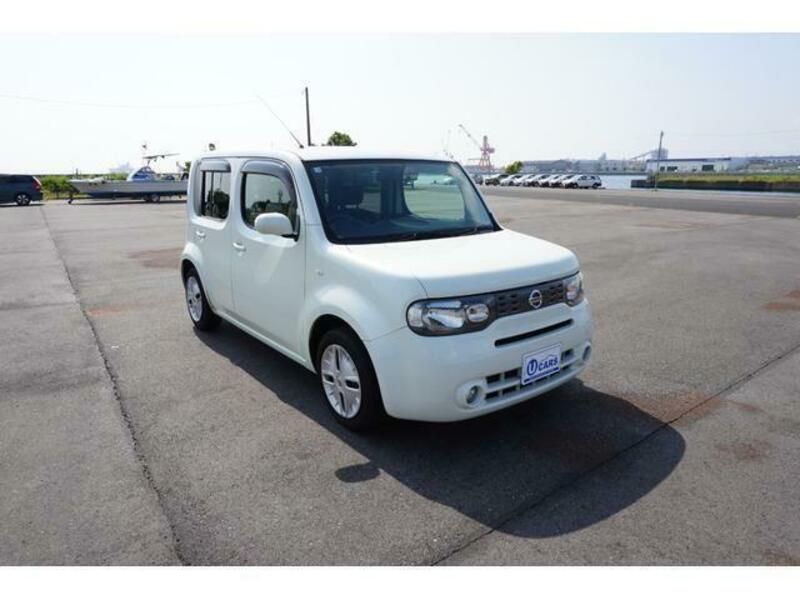 NISSAN　CUBE