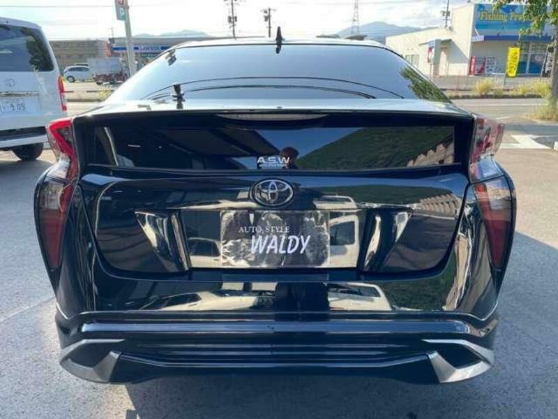 PRIUS-6