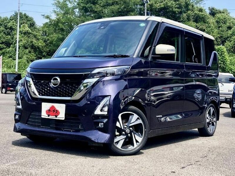 NISSAN　ROOX