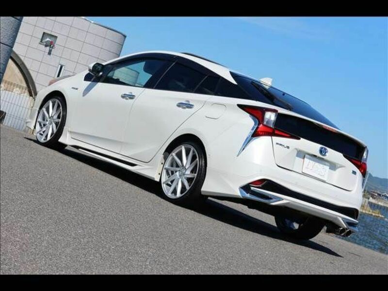 PRIUS-7