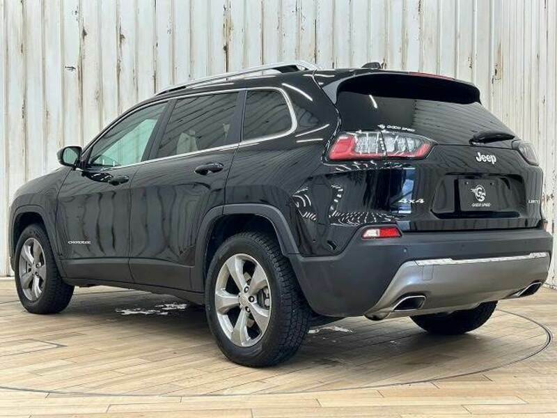 JEEP CHEROKEE-15