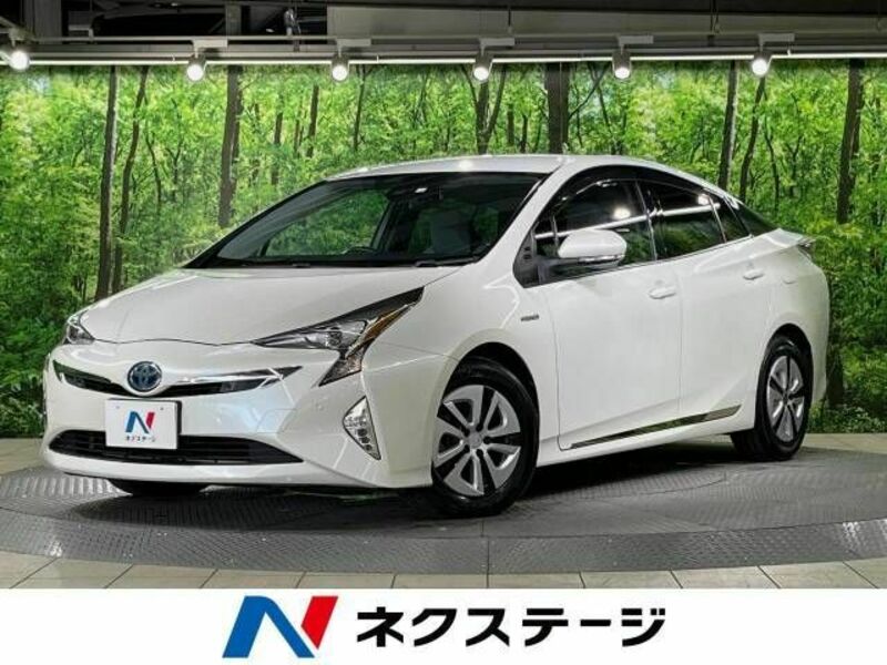 TOYOTA　PRIUS