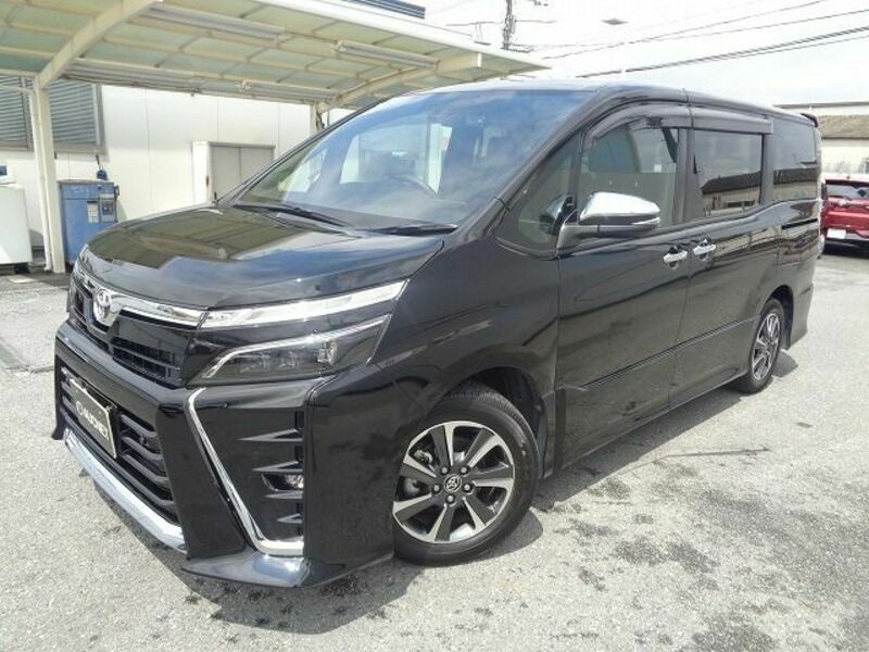 TOYOTA　VOXY