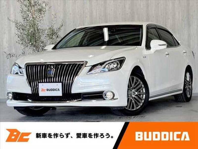 TOYOTA　CROWN MAJESTA