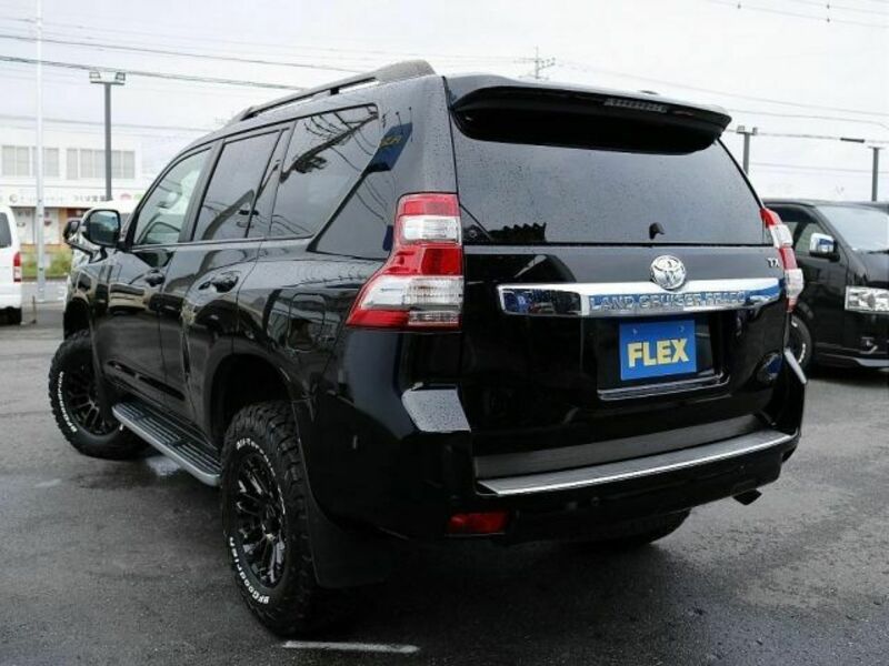 LAND CRUISER PRADO-11