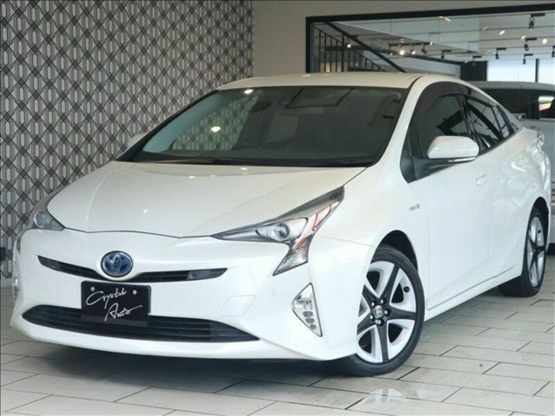 TOYOTA　PRIUS