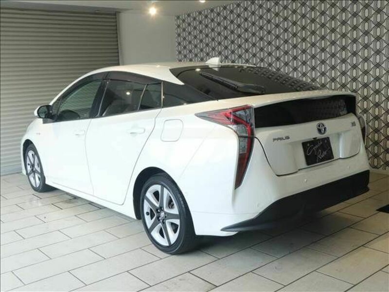 PRIUS-1