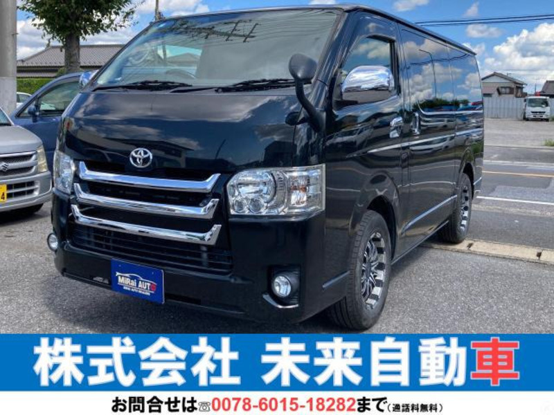 TOYOTA　HIACE VAN