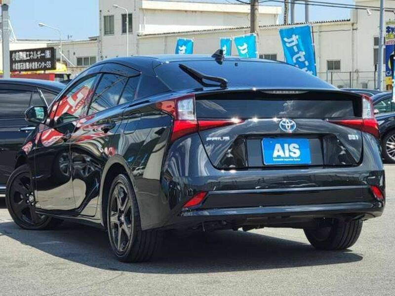 PRIUS-4