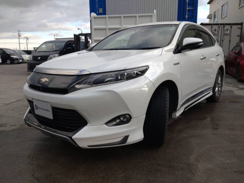 TOYOTA　HARRIER