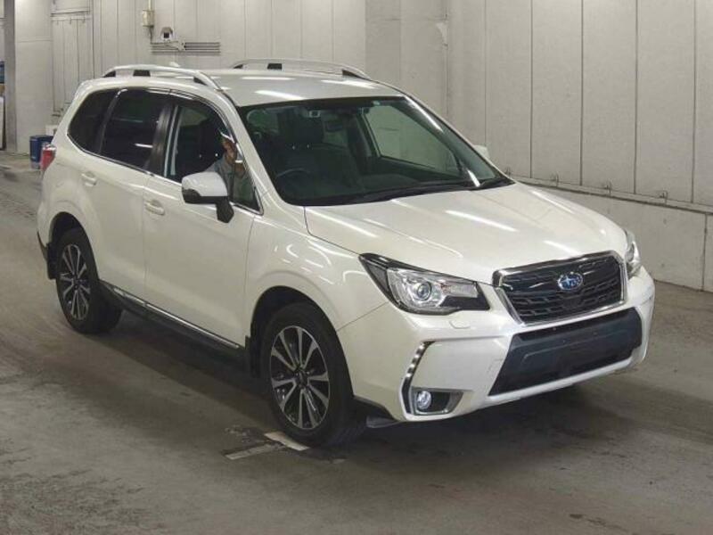 SUBARU　FORESTER