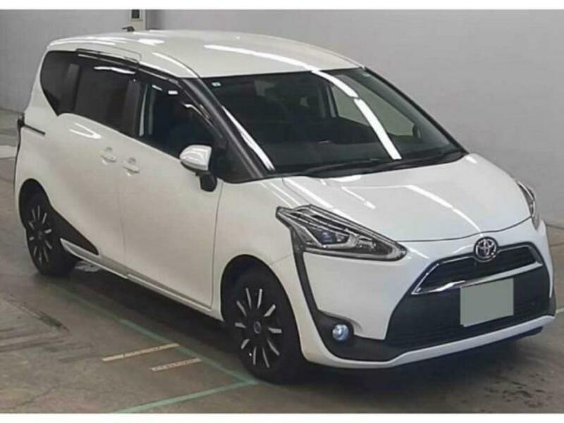 TOYOTA　SIENTA