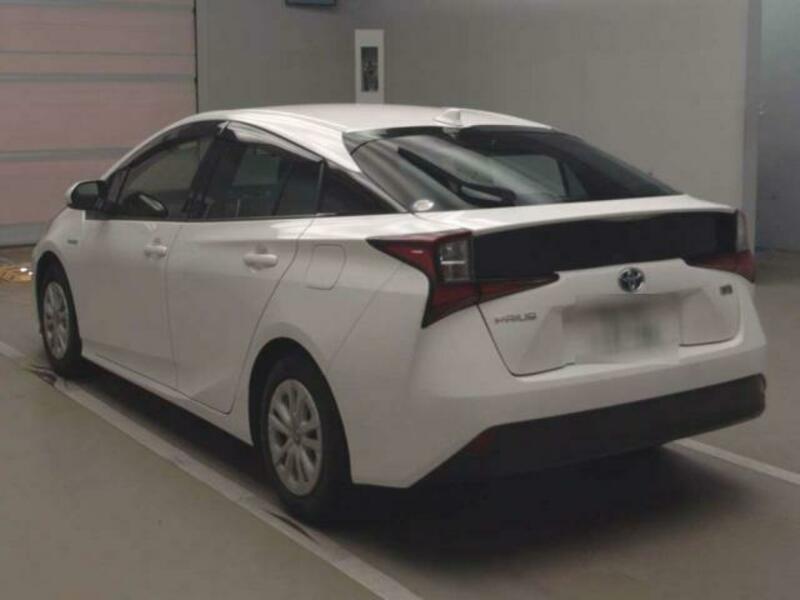 PRIUS-8