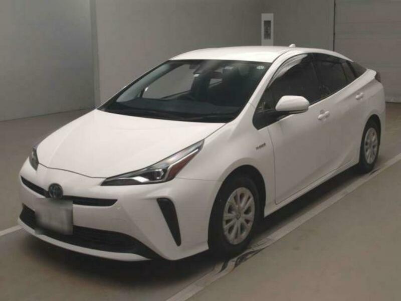 TOYOTA　PRIUS