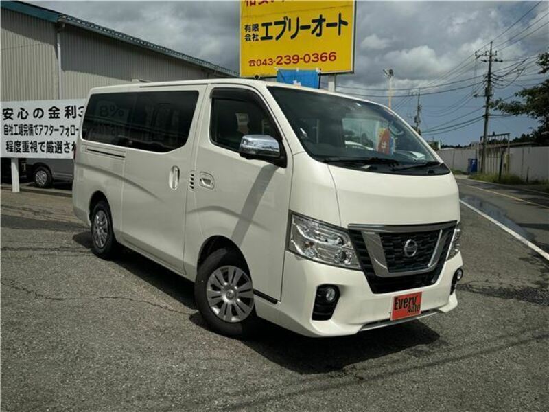 NISSAN　NV350 CARAVAN