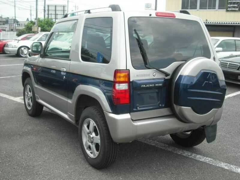 PAJERO MINI-8