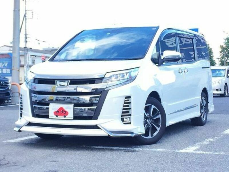 TOYOTA　NOAH