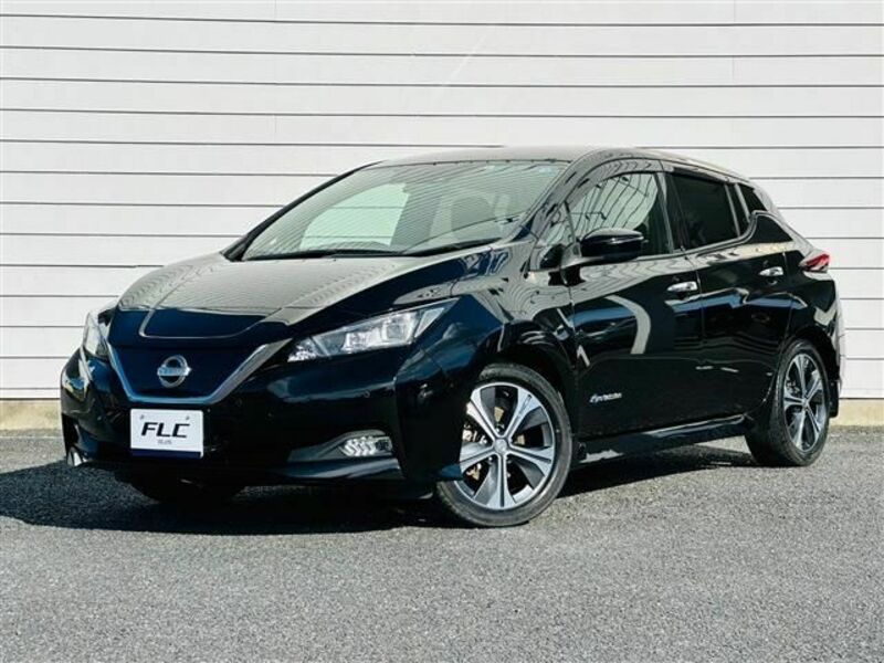 NISSAN　LEAF