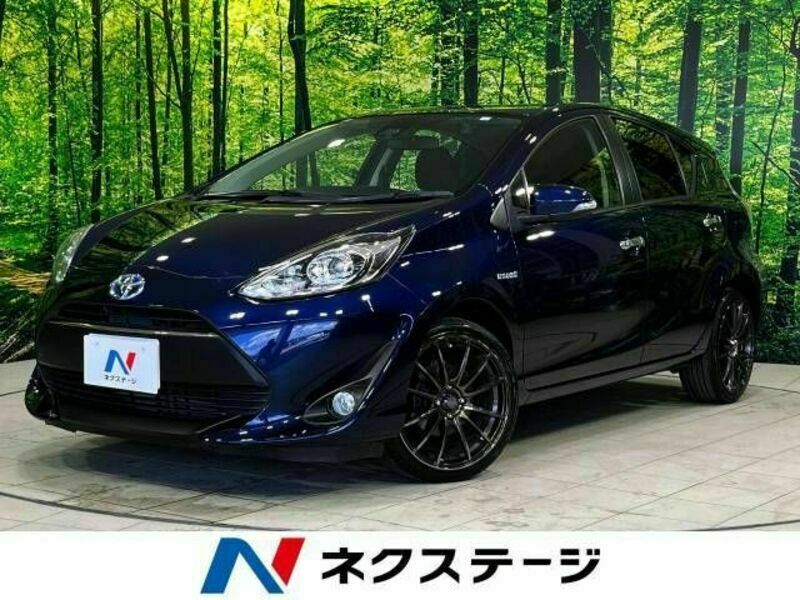 TOYOTA　AQUA