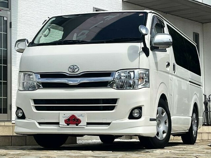 TOYOTA　HIACE VAN