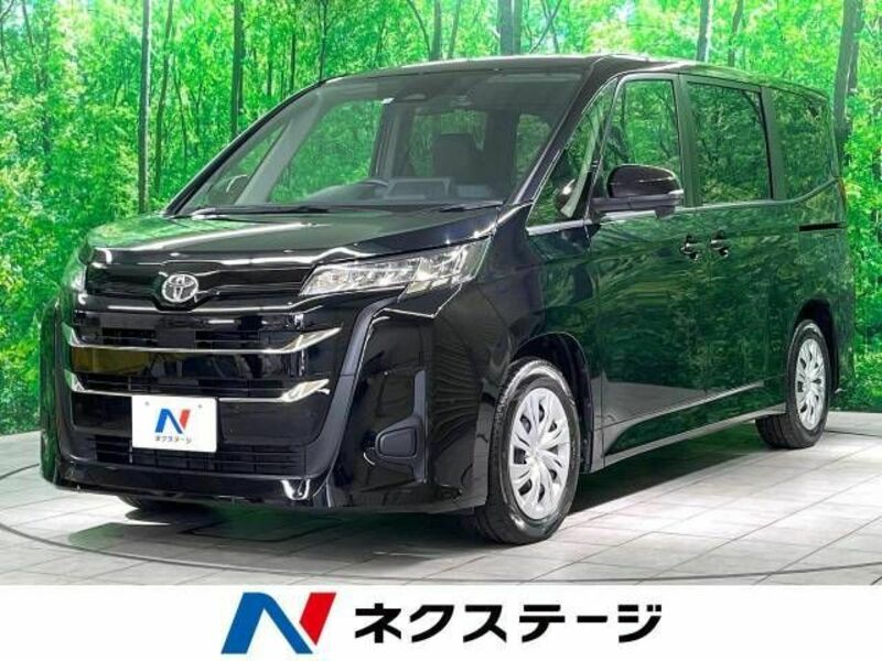 TOYOTA　NOAH