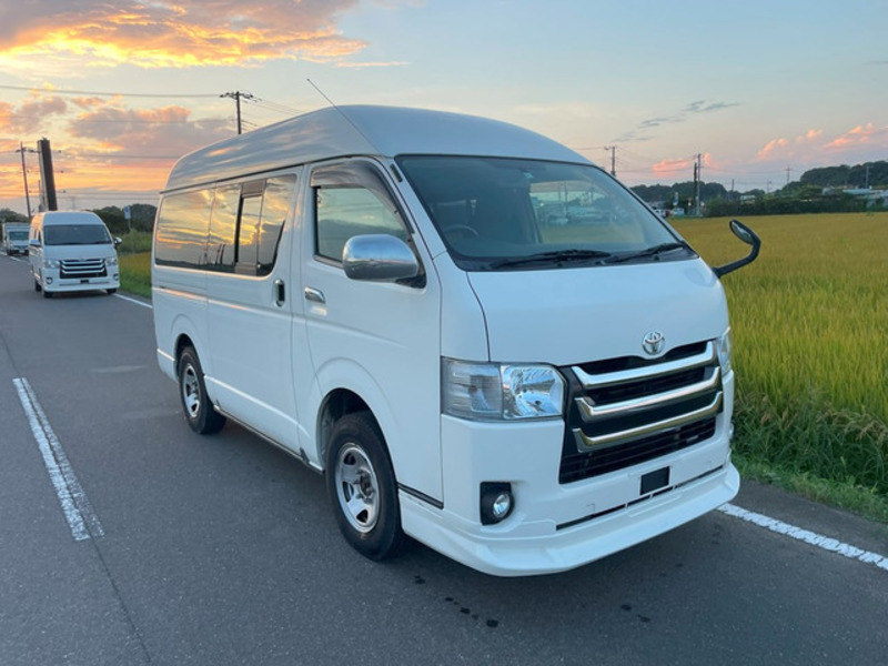 HIACE VAN-1