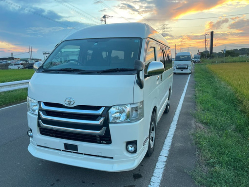 HIACE VAN-6