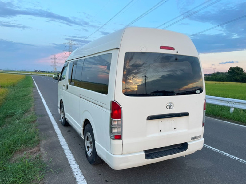 HIACE VAN-13