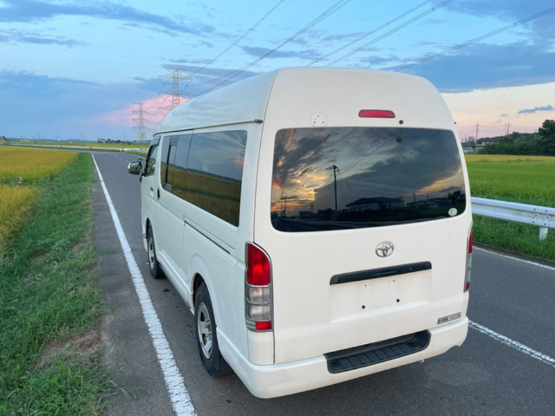 HIACE VAN-11