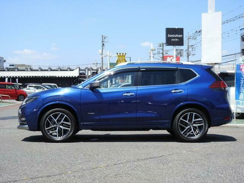 X-TRAIL