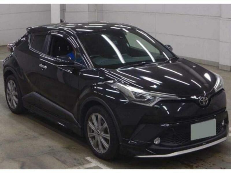 TOYOTA　C-HR