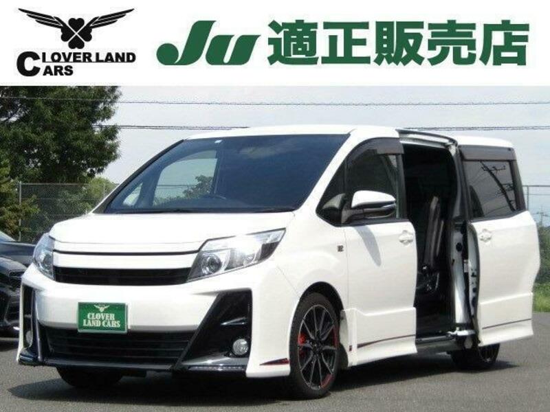 TOYOTA　NOAH