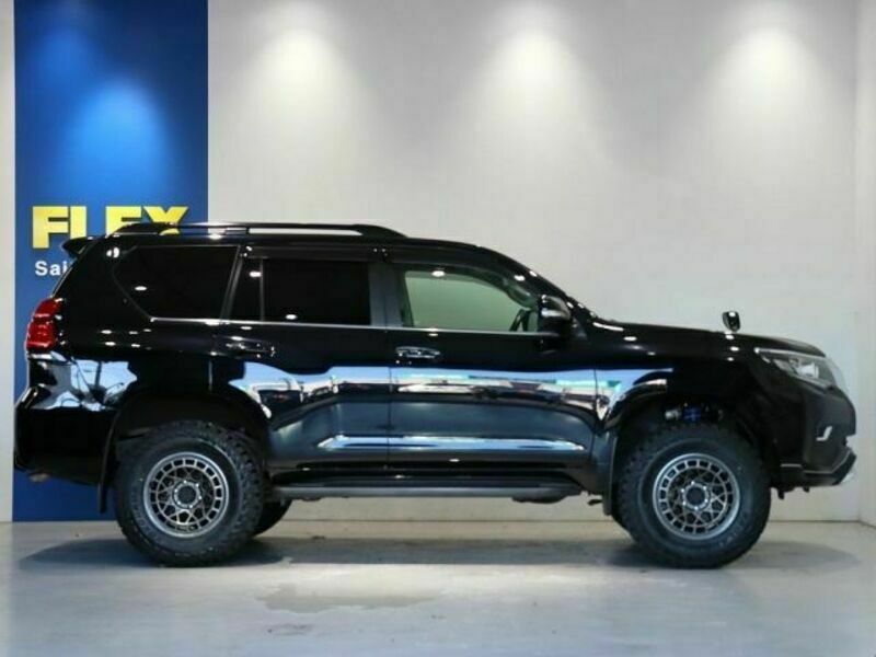 LAND CRUISER PRADO-2