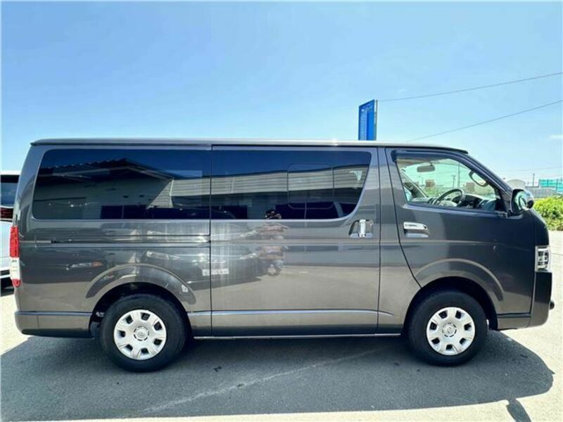 HIACE VAN-3