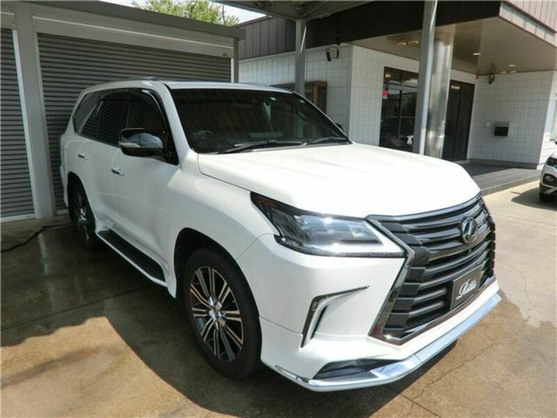 LEXUS　LX