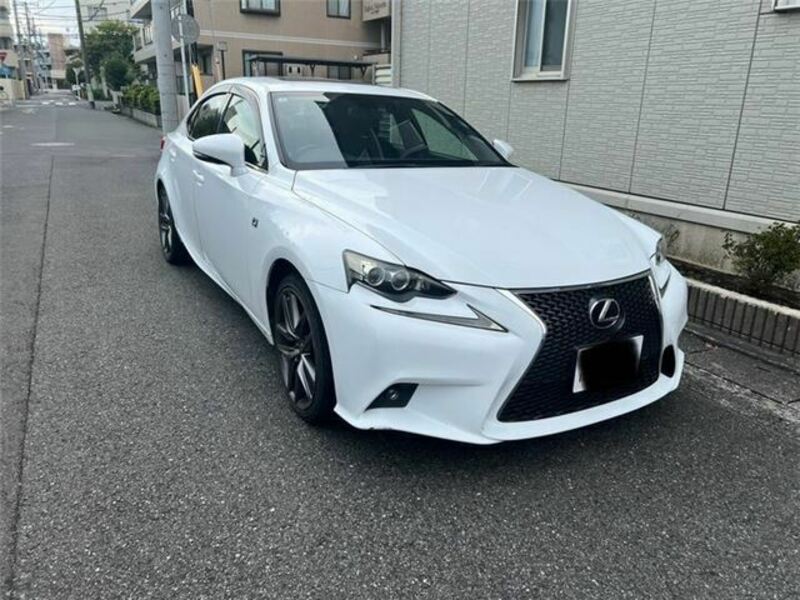 LEXUS　IS