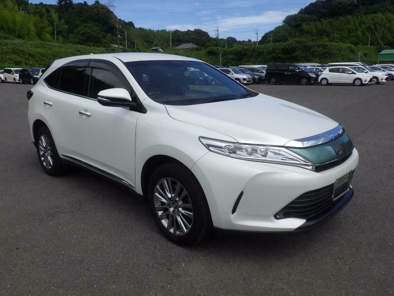 TOYOTA　HARRIER